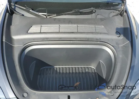 2024 Tesla Model Y из США, поврежденный, VIN 7SAYGDED6RF098275